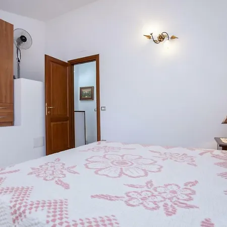 Villino Bordeaux Apartment San Teodoro (Sardinia)