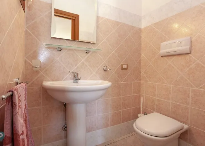 Villino Bordeaux Apartman San Teodoro